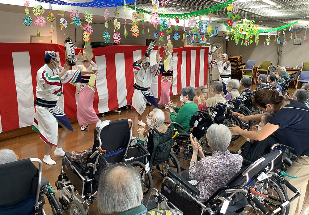 北新宿特別養護老人ホーム　地域でいきいき かしわ苑
