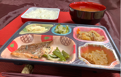 昼食